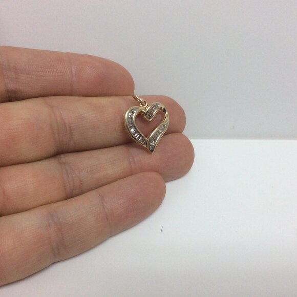 14k Real Solid Gold Real Baguette Diamond Heart Charm Pendant 2.80gr   .45ct - Picture 6 of 8